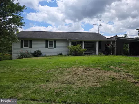 4928 S Ox Rd, Edinburg, VA 22824