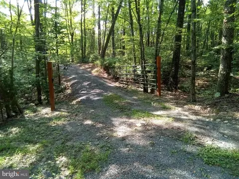 Three Mile Bank Lane, Edinburg, VA 22824