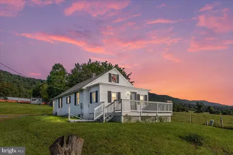 919 Ridge Hollow Rd, Edinburg, VA 22824