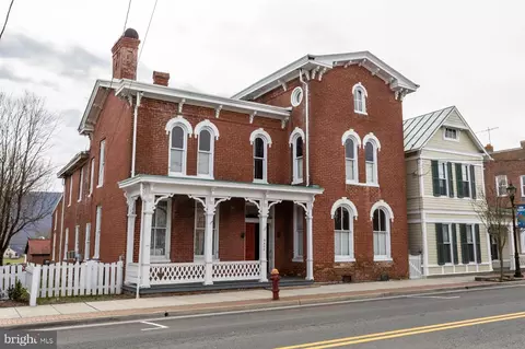 9400 Congress St S, New Market, VA 22844