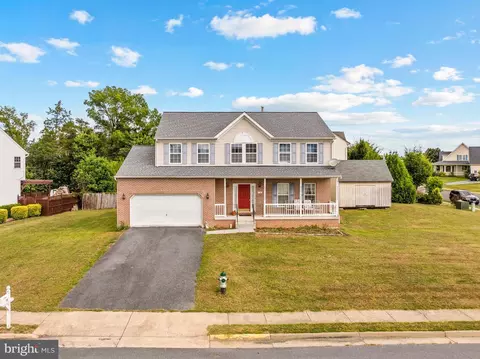 136 Crystal Pl, Strasburg, VA 22657
