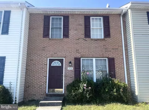 208 Kadies Ln, Edinburg, VA 22824
