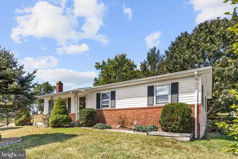 756 Spring Pkwy, Woodstock, VA 22664