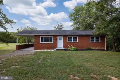3665 Stoney Creek Rd, Edinburg, VA 22824