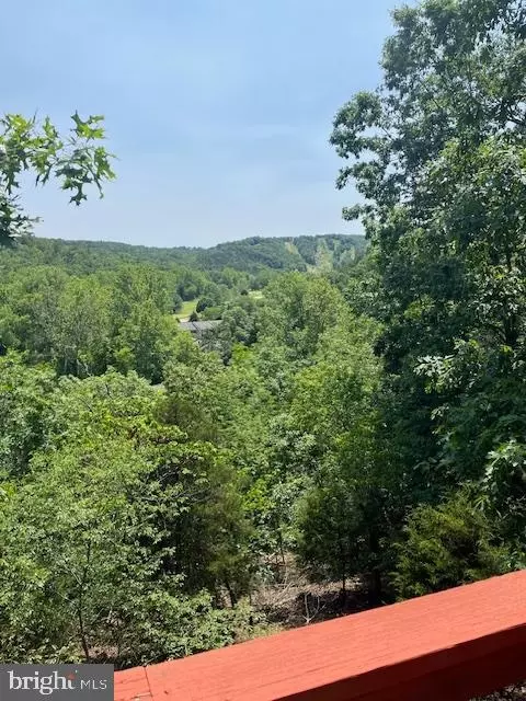 216 Beauregard Dr, Basye, VA 22810