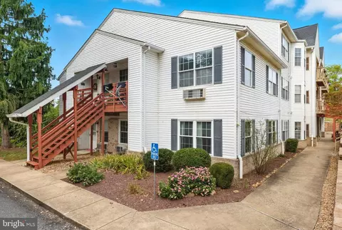 4065 Rose Bud Ct, Edinburg, VA 22824