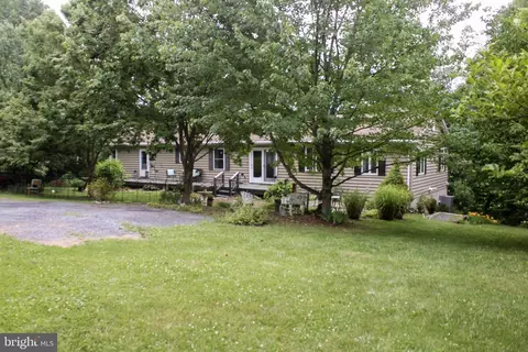 2891 Saumsville Rd, Maurertown, VA 22644