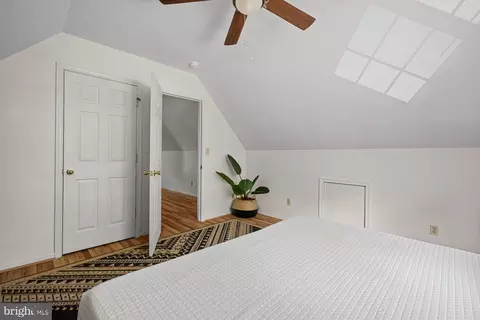 Bedroom - 203 Beech Rd, Mount Jackson, VA 22842 photo 8 of 10