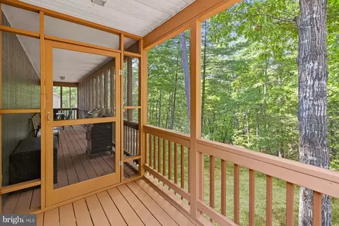 Exterior - 203 Beech Rd, Mount Jackson, VA 22842 photo 4 of 7