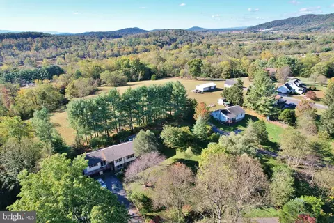 2784 Ridge Hollow Rd, Edinburg, VA 22824