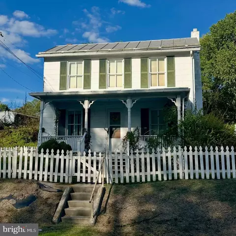 14065 S Middle Rd, Edinburg, VA 22824