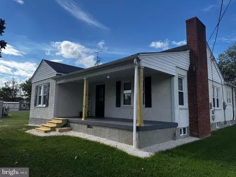 Exterior - 121 Center St, Mount Jackson, VA 22842 photo 5 of 5