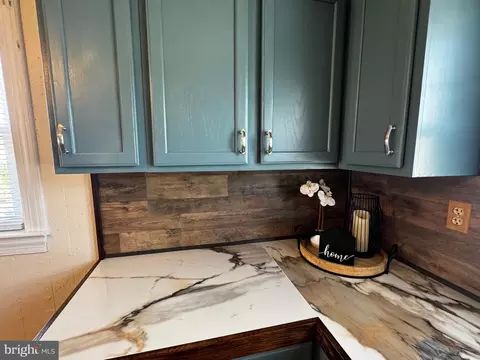 Kitchen - 121 Center St, Mount Jackson, VA 22842 photo 1 of 10