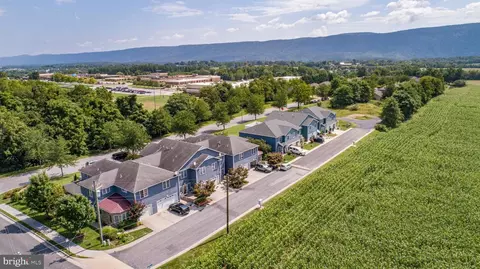 248 Parkside Ct, Woodstock, VA 22664