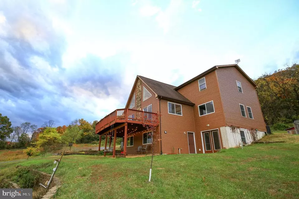 Exterior - 384 Lindamood Ln, Strasburg, VA 22641 photo 9 of 10