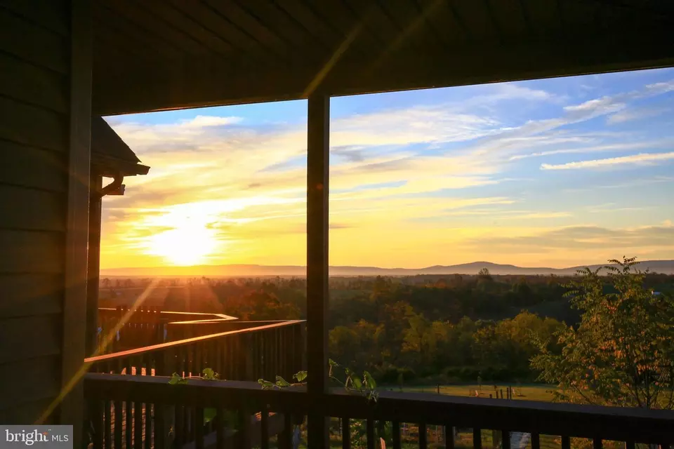 Exterior - 384 Lindamood Ln, Strasburg, VA 22641 photo 6 of 10