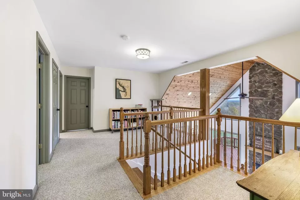 Entry Way - 384 Lindamood Ln, Strasburg, VA 22641 photo 3 of 3