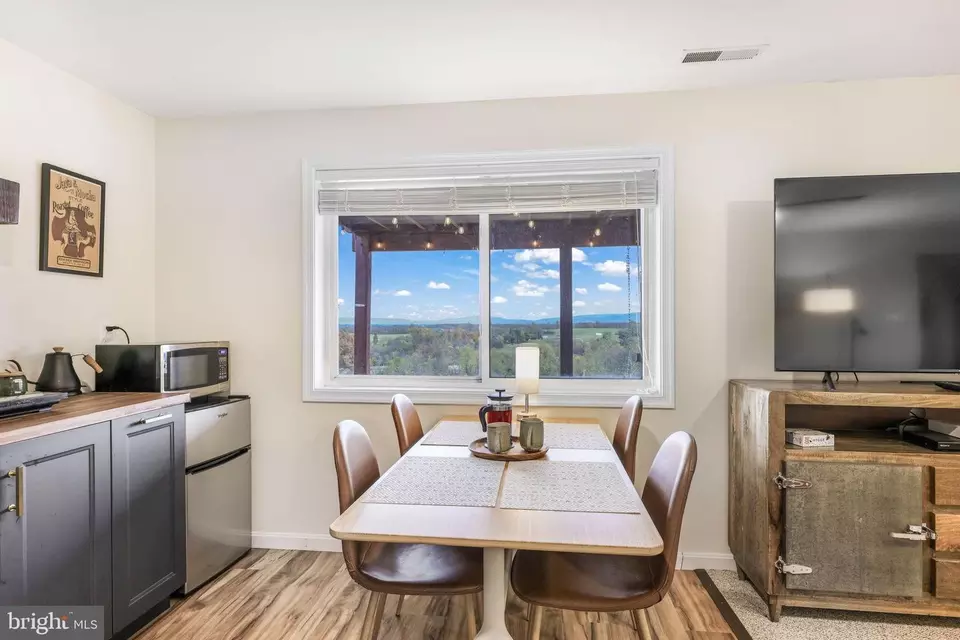 Dining - 384 Lindamood Ln, Strasburg, VA 22641 photo 2 of 2
