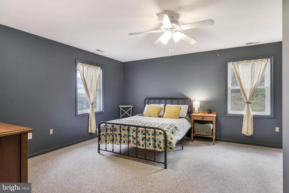 Bedroom - 384 Lindamood Ln, Strasburg, VA 22641 photo 2 of 4