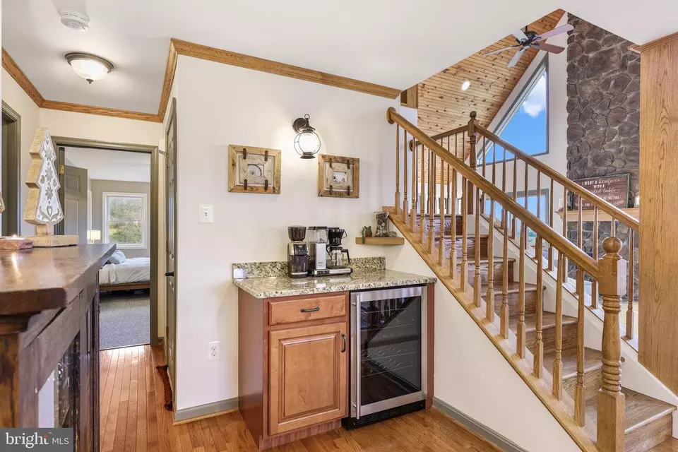 Entry Way - 384 Lindamood Ln, Strasburg, VA 22641 photo 2 of 3