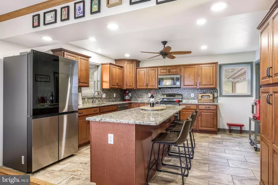 Kitchen - 384 Lindamood Ln, Strasburg, VA 22641 photo 2 of 3