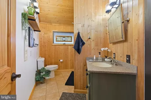 Bath - 103 Killmon Rd, Basye, VA 22810 photo 1 of 3
