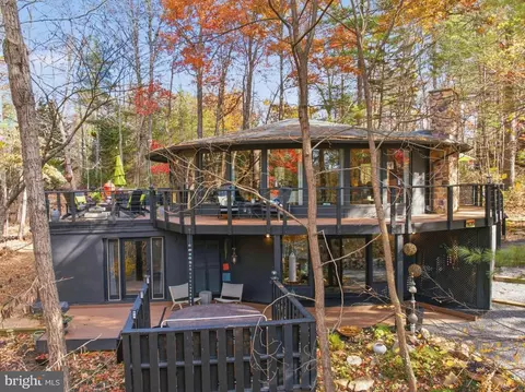 103 Killmon Rd, Basye, VA 22810