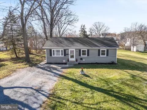 557 Ash St, Strasburg, VA 22657