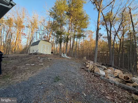 Exterior - 359 Straton Way, Basye, VA 22810 photo 8 of 9