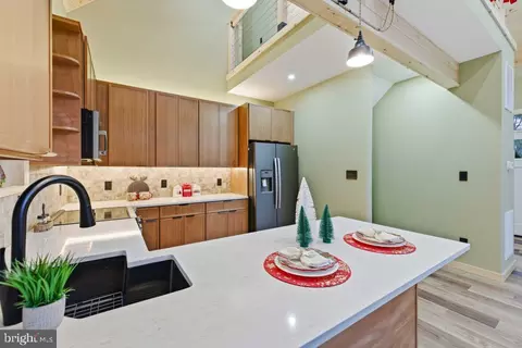 Kitchen - 67 Knight Dr, Basye, VA 22810 photo 2 of 4