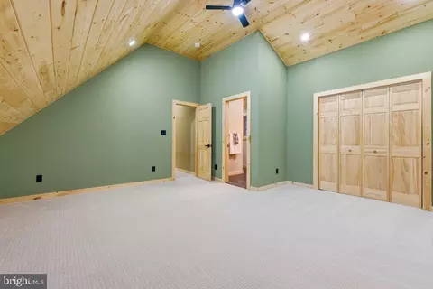 Bedroom - 67 Knight Dr, Basye, VA 22810 photo 3 of 6