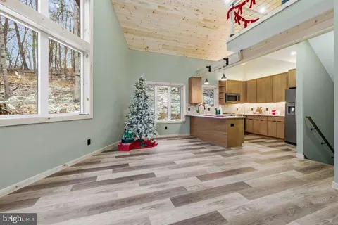 Entry Way - 67 Knight Dr, Basye, VA 22810 photo 1 of 6