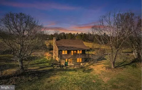 1304 Wakemans Grove Rd, Edinburg, VA 22824