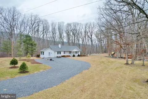 67 Plum Tree Ln, Fort Valley, VA 22652