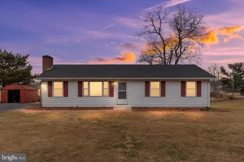 2021 Fairview Rd, Woodstock, VA 22664
