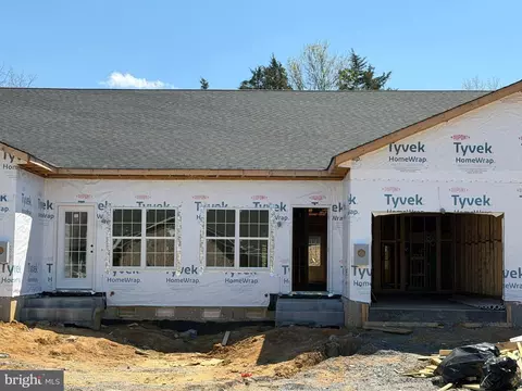 337 Lora Dr, Woodstock, VA 22664