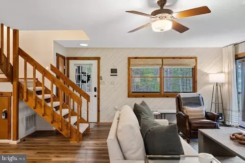 Entry Way - 162 Forrest St, Basye, VA 22810 photo 5 of 6