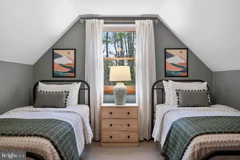 Bedroom - 162 Forrest St, Basye, VA 22810 photo 5 of 7