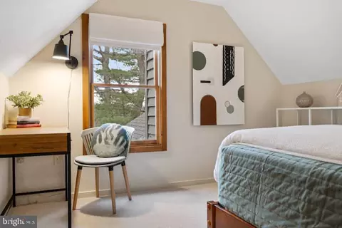 Bedroom - 162 Forrest St, Basye, VA 22810 photo 1 of 7