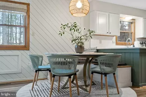 Dining - 162 Forrest St, Basye, VA 22810 photo 2 of 2