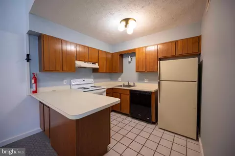 Kitchen - 377 Spitz #100 A&B, Basye, VA 22810 photo 2 of 3