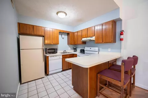 Kitchen - 377 Spitz #100 A&B, Basye, VA 22810 photo 3 of 3