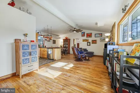Entry Way - 151 Patrick Ln, Mount Jackson, VA 22842 photo 3 of 3
