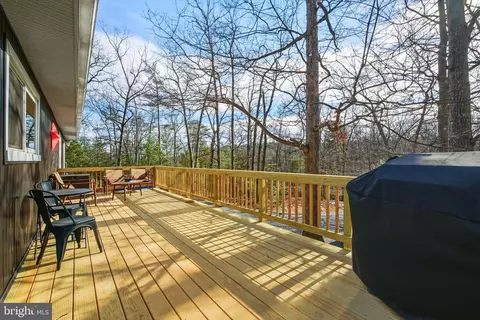 Exterior - 151 Patrick Ln, Mount Jackson, VA 22842 photo 2 of 14