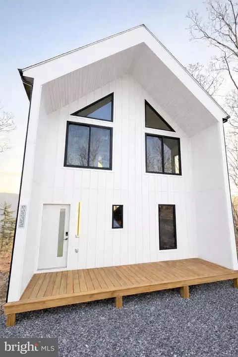 4101 Supinlick Ridge Rd, Mount Jackson, VA 22842