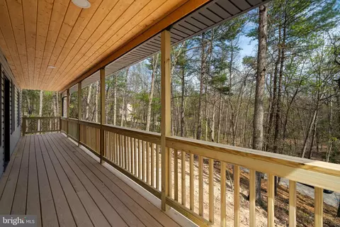 Exterior - 5 Pin Oak Ln, Basye, VA 22810 photo 5 of 7