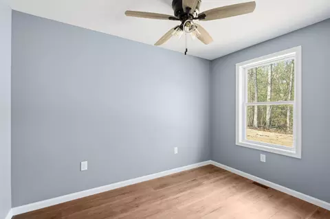 Bedroom - 5 Pin Oak Ln, Basye, VA 22810 photo 3 of 3