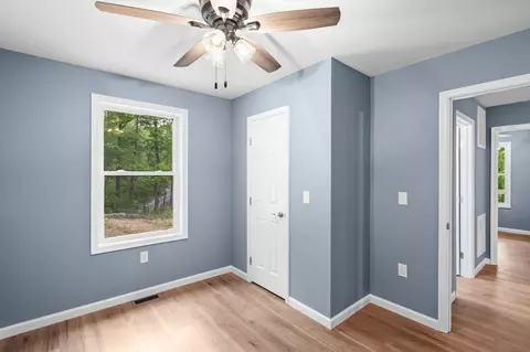 Bedroom - 5 Pin Oak Rd, Basye, VA 22810 photo 5 of 7