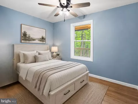 Bedroom - 5 Pin Oak Ln, Basye, VA 22810 photo 6 of 6