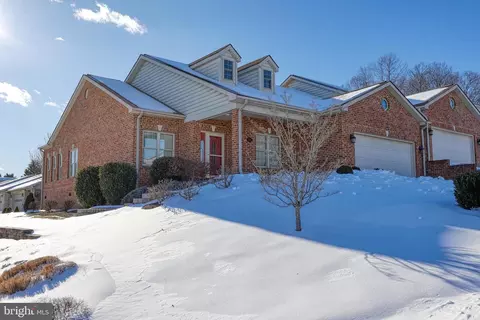 207 Donna Dr, Woodstock, VA 22664